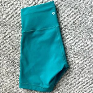 Lululemon Wunder Train High-Rise Short 6”